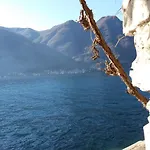 Romantic - *