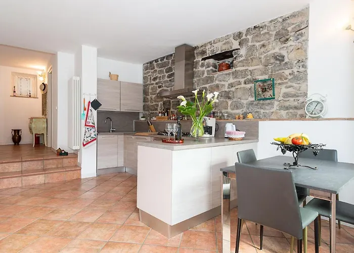 Romantic - Apartment Nesso